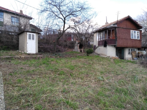 Къща в Варна, Възраждане 4 - 70 кв.м за 1000 €/кв.м - Снимка #1