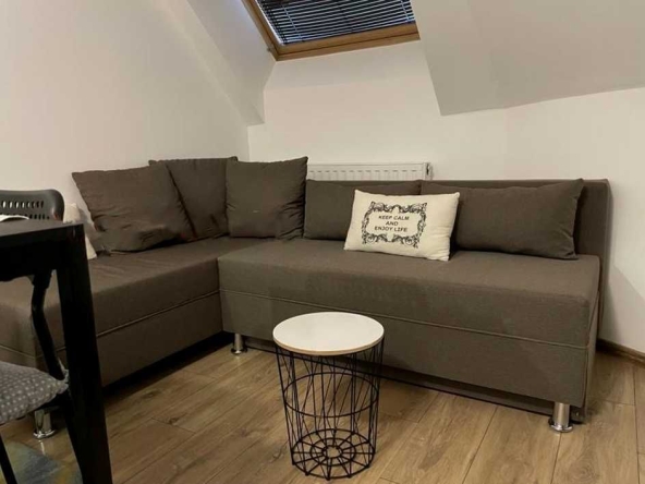 Дава се под наем Двустаен апартамент в София, Люлин 8 - 56 кв.м за 459 € - Снимка #1