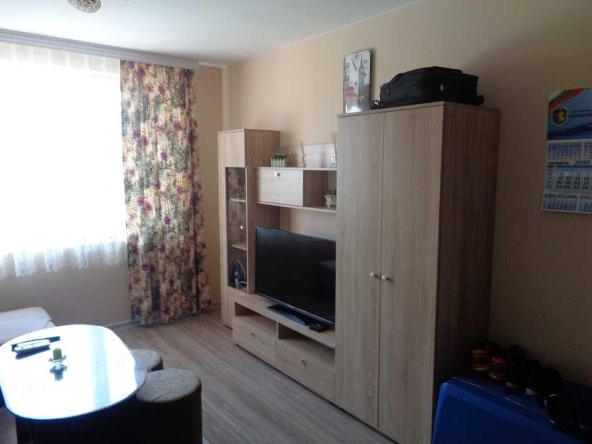 Дава се под наем Двустаен апартамент в Свиленград - 50 кв.м за 357 € - Снимка #1