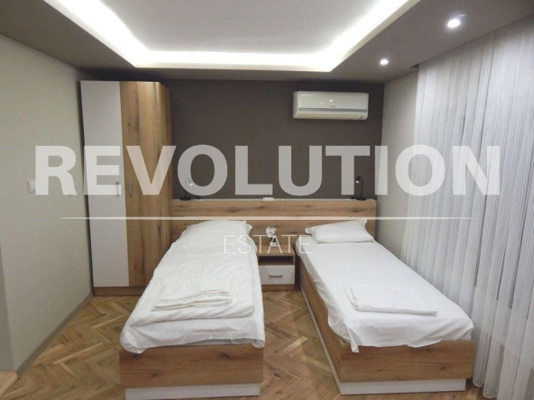 Дава се под наем Едностаен апартамент в Варна, Център - 40 кв.м за 398.82 € - Снимка #1