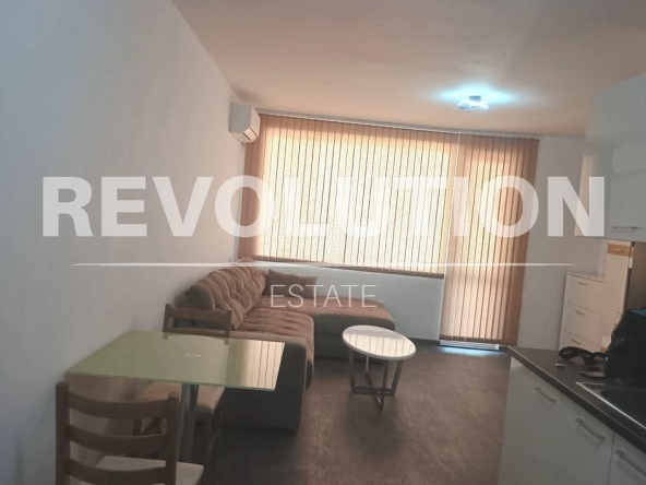 Дава се под наем Едностаен апартамент в Варна, Левски - 30 кв.м за 375 € - Снимка #1