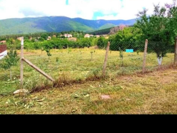 Парцел в Казанлък - 660 кв.м за 38 €/кв.м - Снимка #1