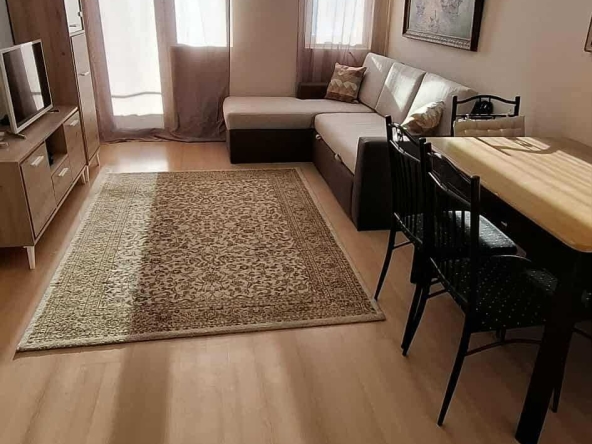 Дава се под наем Двустаен апартамент в Велико Търново, Колю Фичето - 60 кв.м за 331.5 € - Снимка #1