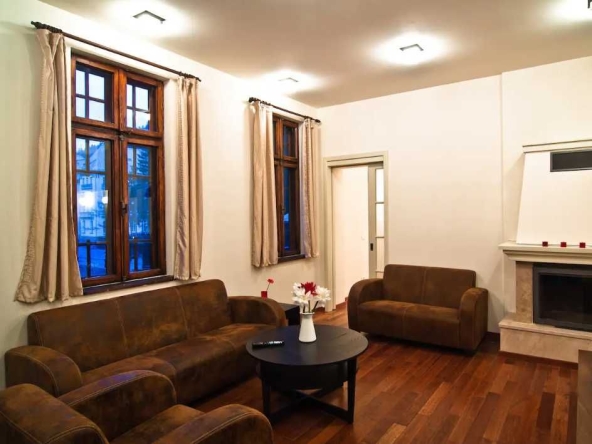 Дава се под наем Тристаен апартамент в Пловдив, Беломорски - 90 кв.м за 346.8 € - Снимка #1