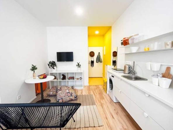 Дава се под наем Едностаен апартамент в Пловдив, Център - 41 кв.м за 168.3 € - Снимка #1