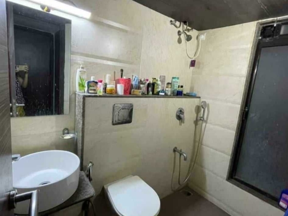 Дава се под наем Тристаен апартамент в Пловдив, Въстанически - 73 кв.м за 204 € - Снимка #1