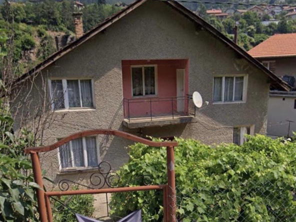 Къща в Своге - 200 кв.м за 645 €/кв.м - Снимка #1