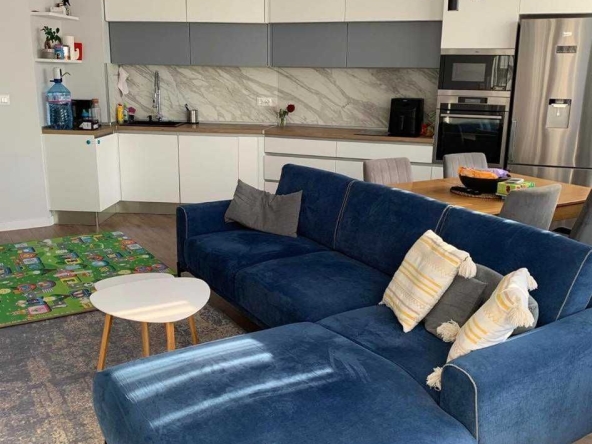 Дава се под наем Двустаен апартамент в София, Студентски град - 70 кв.м за 357 € - Снимка #1