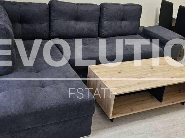 Дава се под наем Двустаен апартамент в Варна, Младост 1 - 70 кв.м за 847.62 € - Снимка #1