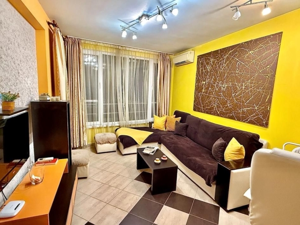 Дава се под наем Двустаен апартамент в Пловдив, Център - 62 кв.м за 400 € - Снимка #1