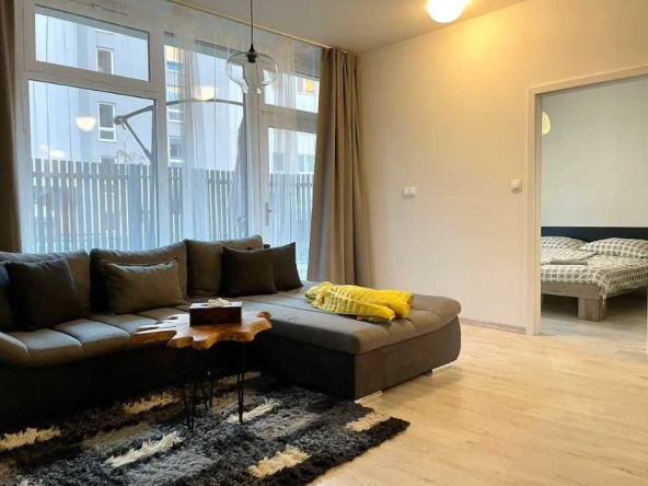 Дава се под наем Двустаен апартамент в Пловдив, Център - 62 кв.м за 331.5 € - Снимка #1