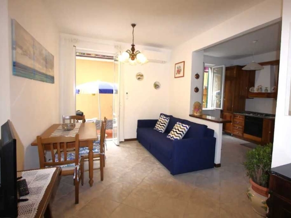 Дава се под наем Двустаен апартамент в Пловдив, Кършияка - 51 кв.м за 239.7 € - Снимка #1