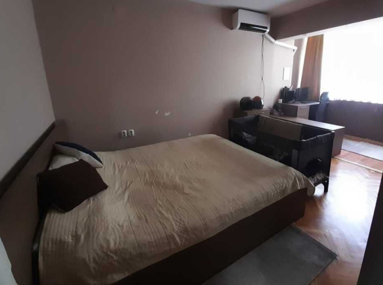 Дава се под наем  в Пловдив, Център - 20 кв.м за 91.8 € - Снимка #1