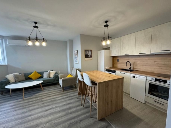 Дава се под наем Двустаен апартамент в Пловдив, Тракия - 64 кв.м за 460 € - Снимка #1