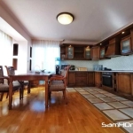 Дава се под наем Тристаен апартамент в Варна, Гръцка махала - 110 кв.м за 900 € - Снимка #1