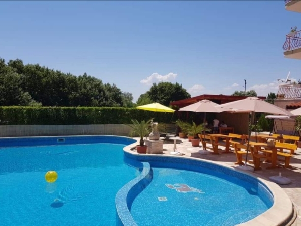 Двустаен апартамент в к.к. Слънчев бряг - 52 кв.м за 962 €/кв.м - Снимка #1