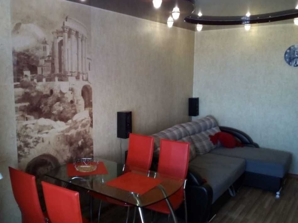 Дава се под наем Тристаен апартамент в Пловдив, Каменица 1 - 89 кв.м за 219.3 € - Снимка #1