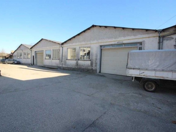 Промишлена сграда в Севлиево - 2017 кв.м за 199 €/кв.м - Снимка #1