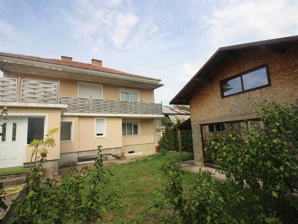 Къща в Габрово, Център - 100 кв.м за 1500 €/кв.м - Снимка #1