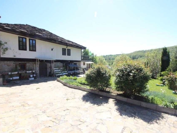 Къща в Габрово, Център - 350 кв.м за 656 €/кв.м - Снимка #1