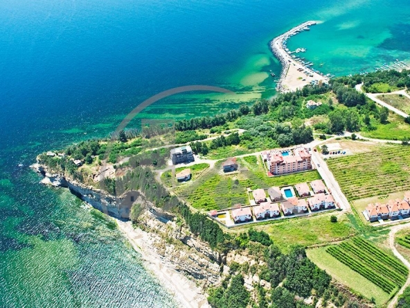 Парцел в Бяла - 676 кв.м за 79 €/кв.м - Снимка #1