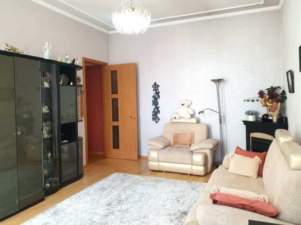 Дава се под наем Едностаен апартамент в Пловдив, Южен - 36 кв.м за 150 € - Снимка #1