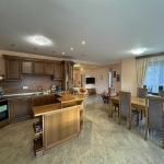 Дава се под наем Къща в Габрово, Център - 220 кв.м за 765 € - Снимка #1