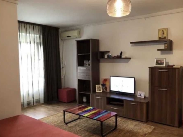 Дава се под наем Едностаен апартамент в Пловдив, Кючук Париж - 37 кв.м за 178.5 € - Снимка #1