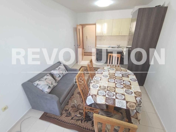 Дава се под наем Двустаен апартамент в Варна, Колхозен пазар - 55 кв.м за 375 € - Снимка #1