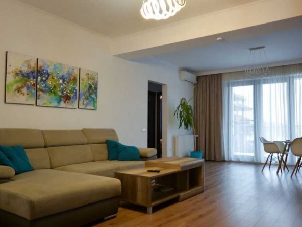 Дава се под наем Тристаен апартамент в Пловдив, Изгрев - 82 кв.м за 341.7 € - Снимка #1