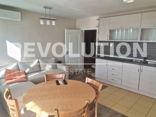 Дава се под наем Двустаен апартамент в Варна, ХЕИ - 61 кв.м за 500 € - Снимка #1