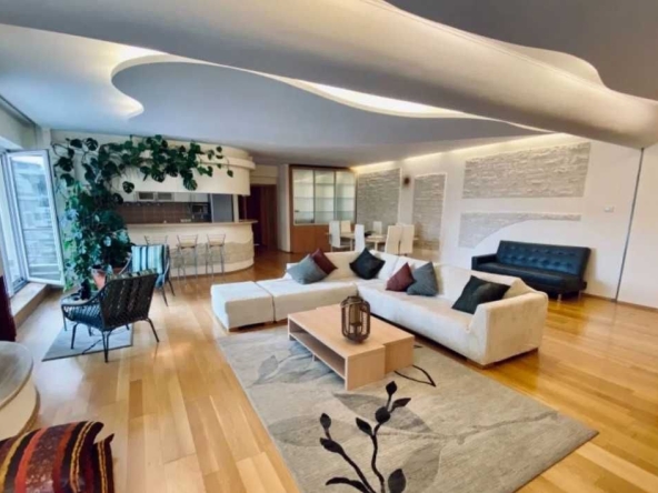 Дава се под наем Едностаен апартамент в Бургас, Възраждане - 30 кв.м за 178.5 € - Снимка #1