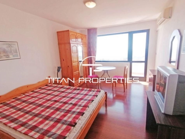 Дава се под наем Тристаен апартамент в Варна, Бриз - 114 кв.м за 500 € - Снимка #1