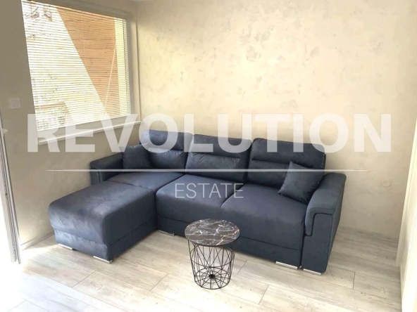 Дава се под наем Едностаен апартамент в Варна, Генералите - 30 кв.м за 420 € - Снимка #1