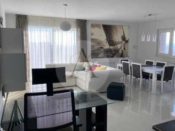 Дава се под наем Тристаен апартамент в Бургас, Възраждане - 90 кв.м за 331.5 € - Снимка #1