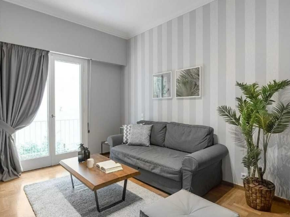 Дава се под наем Тристаен апартамент в Пловдив, Христо Смирненски - 87 кв.м за 280.5 € - Снимка #1