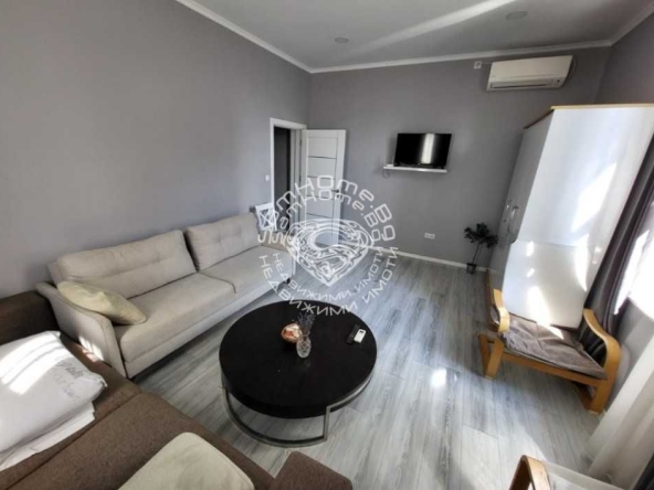 Двустаен апартамент в Варна, Център - 55 кв.м за 3364 €/кв.м - Снимка #1