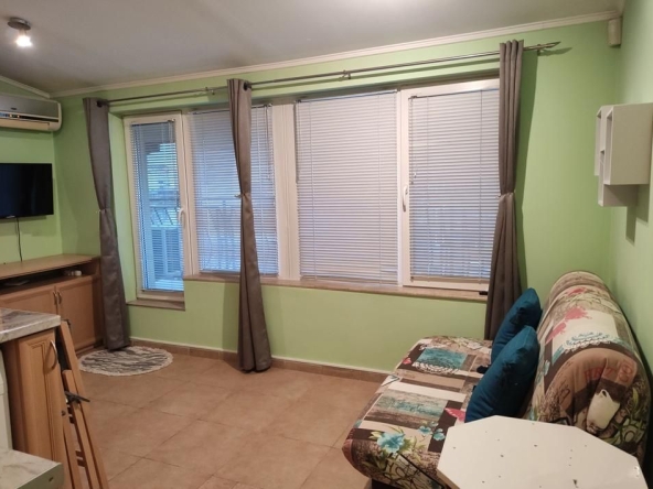 Дава се под наем Едностаен апартамент в Варна, Общината - 29 кв.м за 225 € - Снимка #1