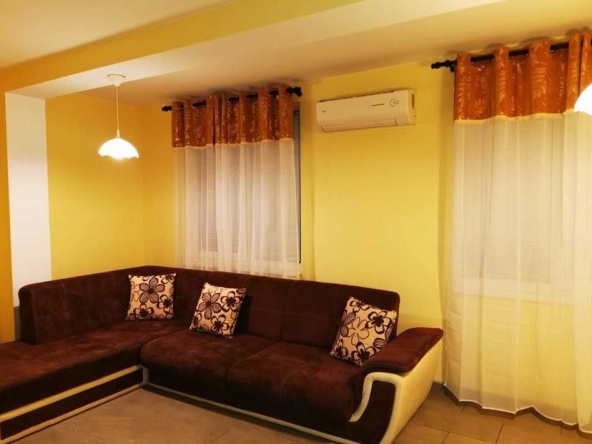 Дава се под наем Двустаен апартамент в София, Надежда 4 - 55 кв.м за 509.49 € - Снимка #1