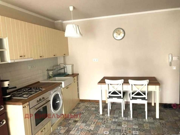Дава се под наем Двустаен апартамент в София, Овча купел - 105 кв.м за 597.21 € - Снимка #1