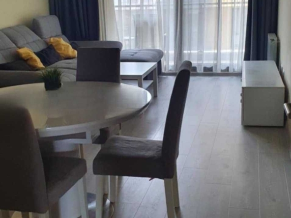 Дава се под наем Тристаен апартамент в София, Студентски град - 110 кв.м за 900 € - Снимка #1