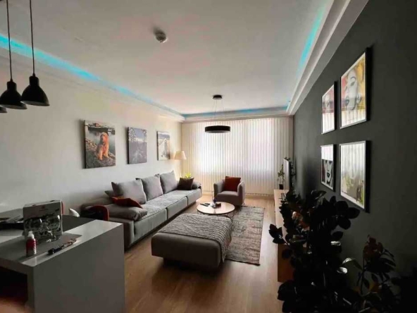 Дава се под наем Тристаен апартамент в Пловдив, Тракия - 87 кв.м за 357 € - Снимка #1