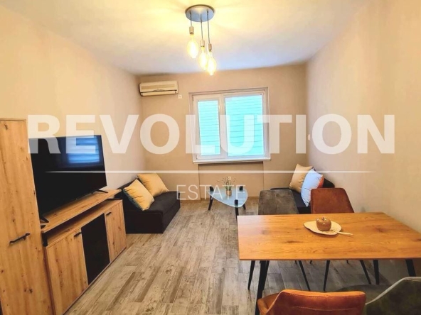 Дава се под наем Двустаен апартамент в Варна, Център - 50 кв.м за 600 € - Снимка #1