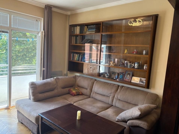 Дава се под наем Двустаен апартамент в София, Оборище - 85 кв.м за 749 € - Снимка #1