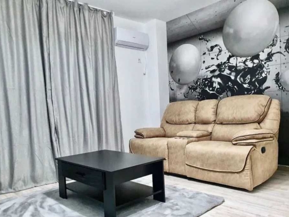 Дава се под наем Двустаен апартамент в Пловдив, Остромила - 62 кв.м за 331.5 € - Снимка #1