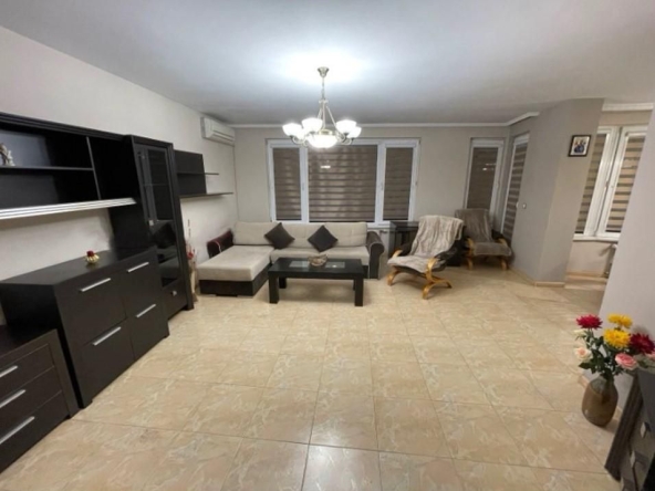 Дава се под наем Тристаен апартамент в София, Оборище - 125 кв.м за 799 € - Снимка #1