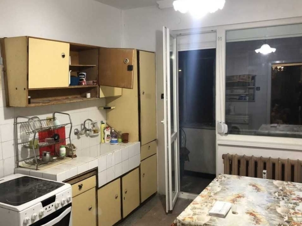 Дава се под наем Тристаен апартамент в Пловдив, Каменица 1 - 90 кв.м за 331.5 € - Снимка #1