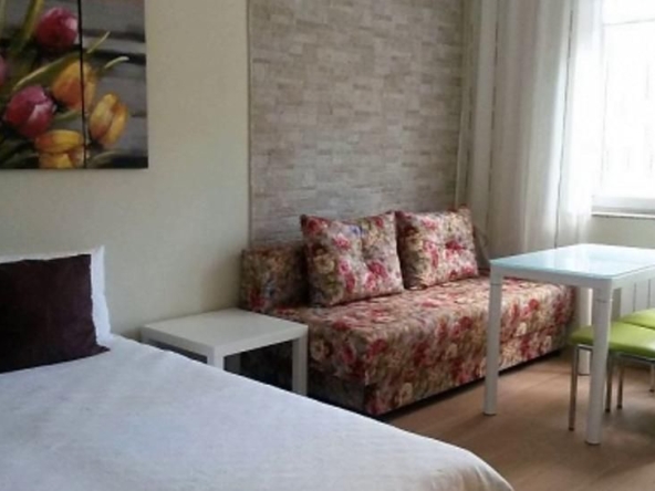 Дава се под наем Едностаен апартамент в София, Център - 20 кв.м за 418.71 € - Снимка #1