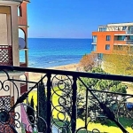 Двустаен апартамент в к.к. Елените - 71 кв.м за 1099 €/кв.м - Снимка #1