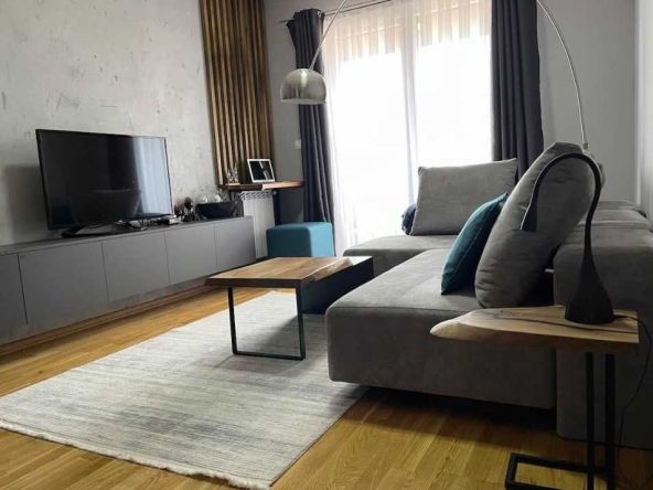 Дава се под наем Двустаен апартамент в Пловдив, Тракия - 73 кв.м за 280.5 € - Снимка #1